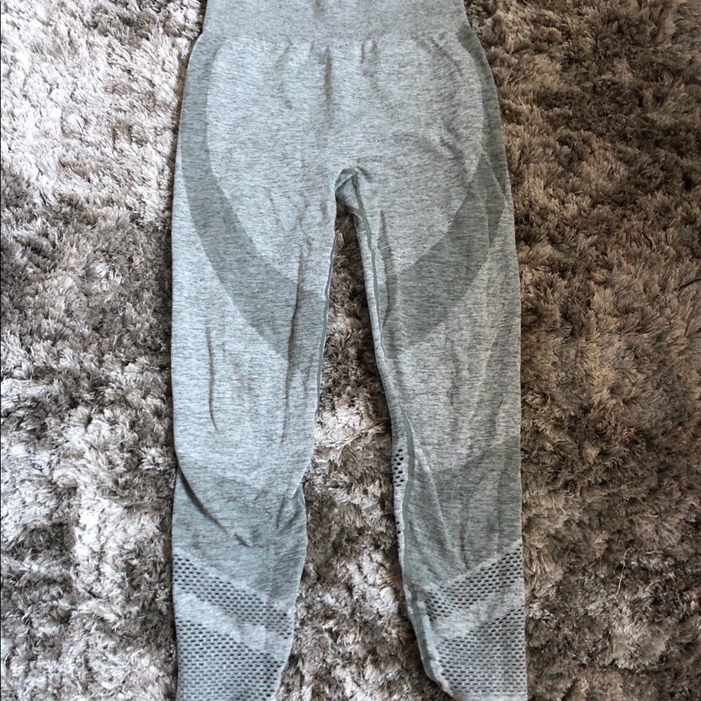 Light green leggings